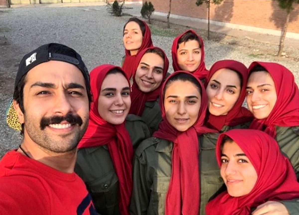 ست قرمز همه آدم بدهای رد خون+عکس