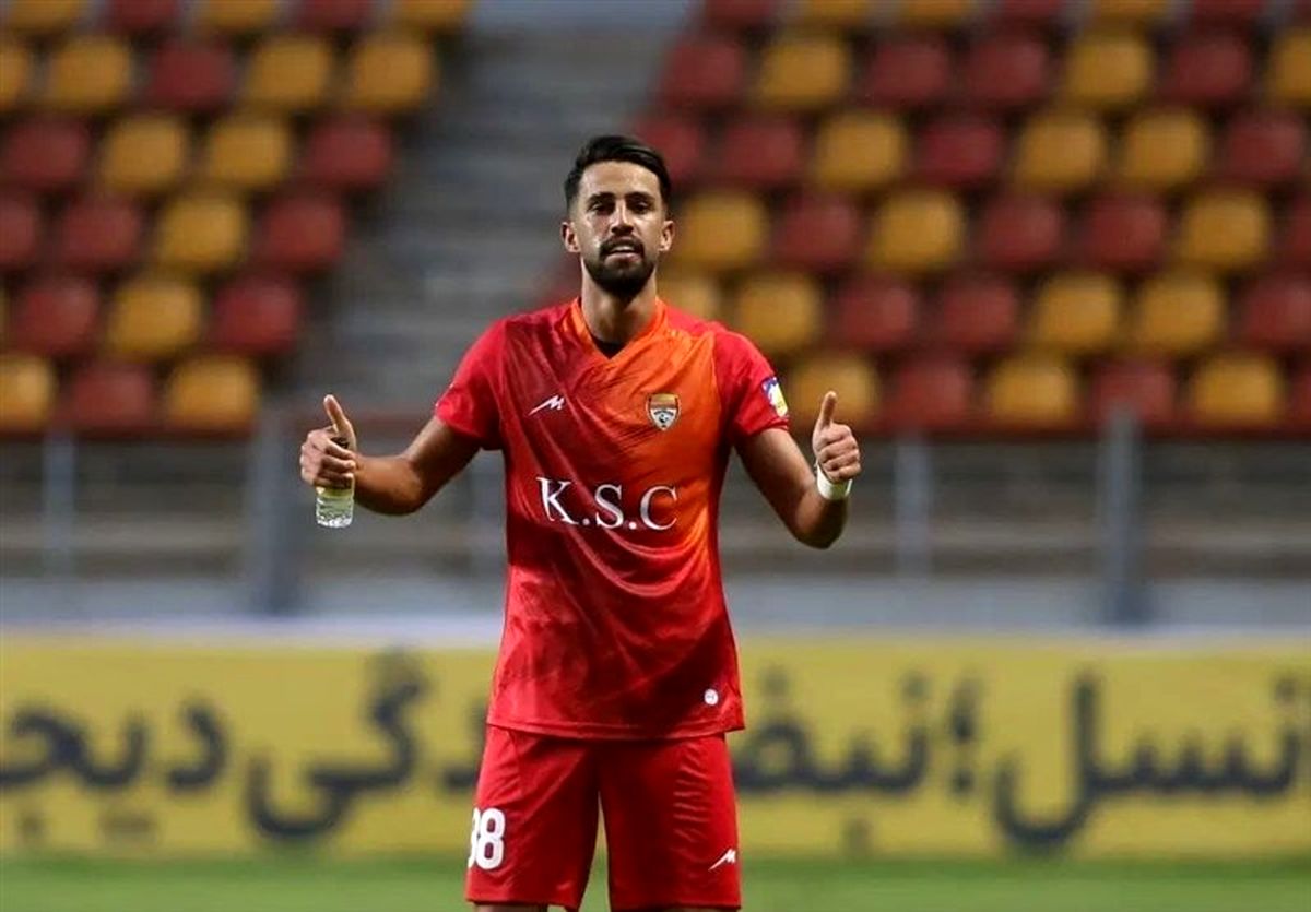 استقلال برای انتقال رضاوند ۲ بازیکن فولاد را می‌خواهد