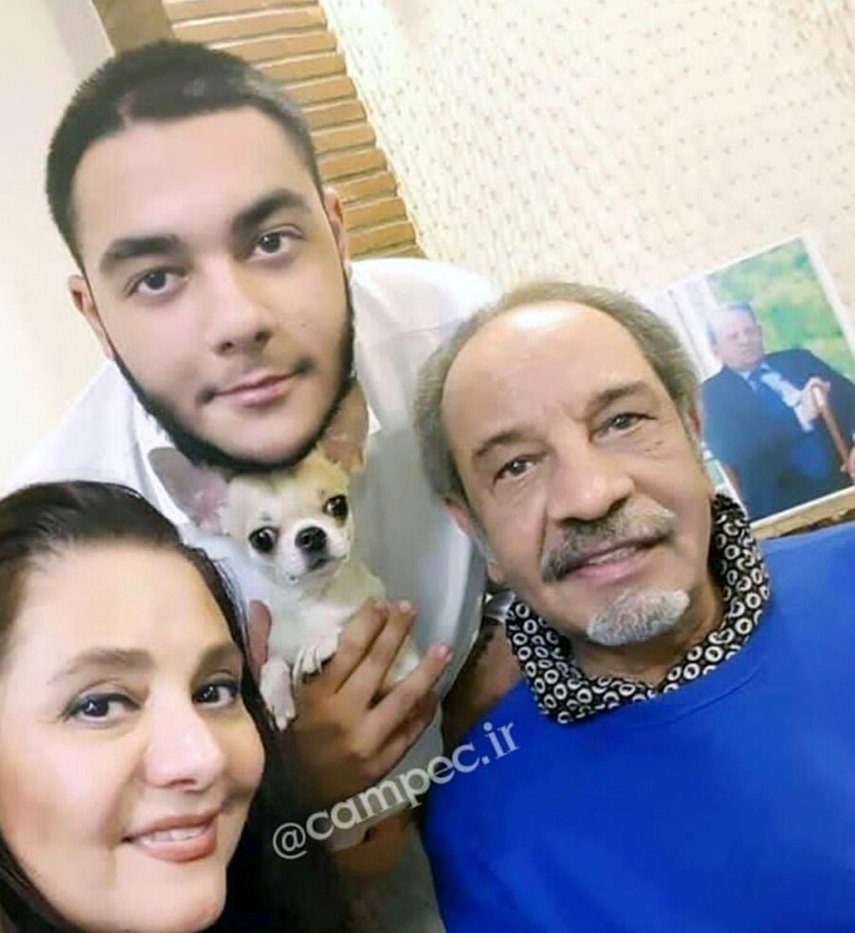 عکس خانواده داریوش فرهنگ و حیوان خانگی کوچولوشون