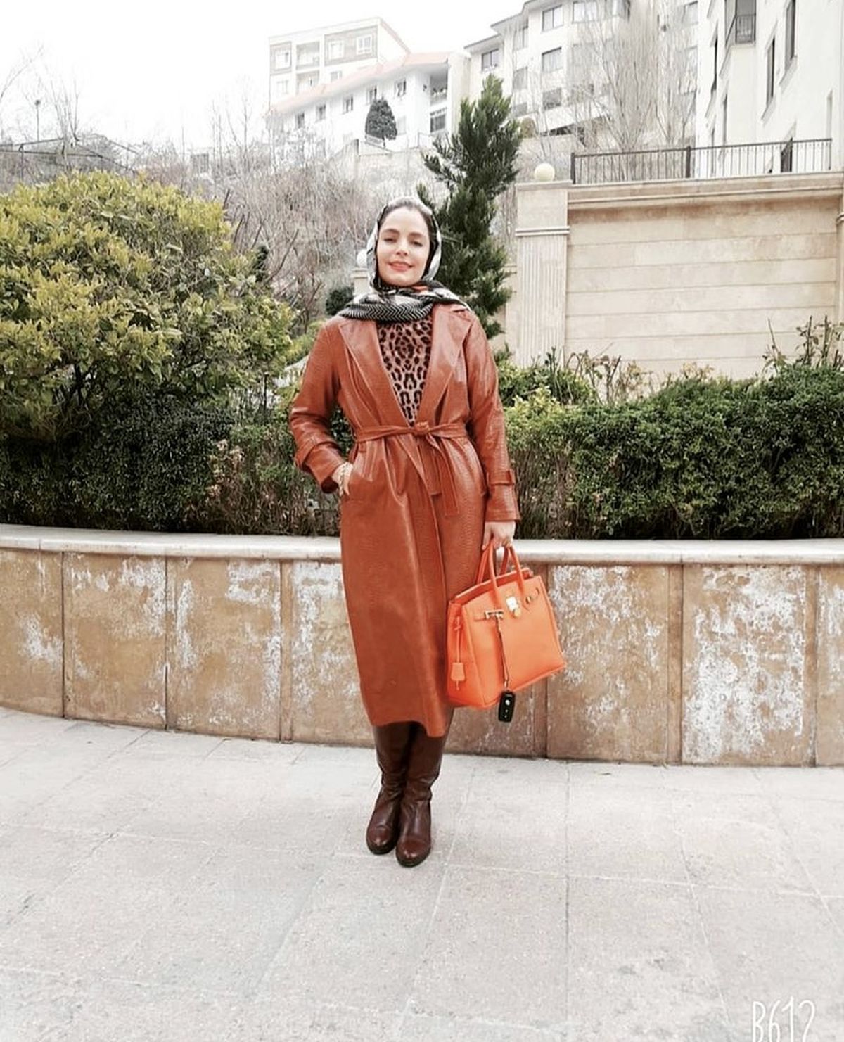 سپیده خداوردی در حیاط خانه اش + عکس