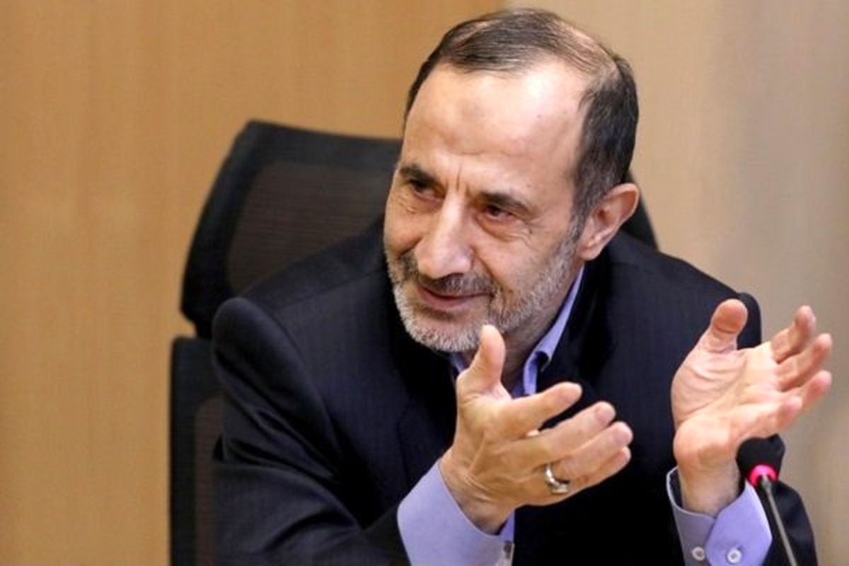 علاوه بر مسئولان، نگرش اقتصادی دولت هم باید تغییر کند