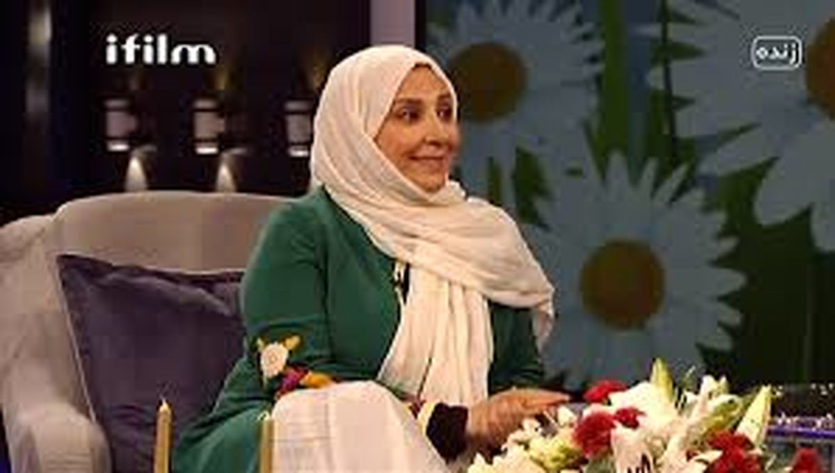 عکس خوش آب و رنگ مرجانه گلچین