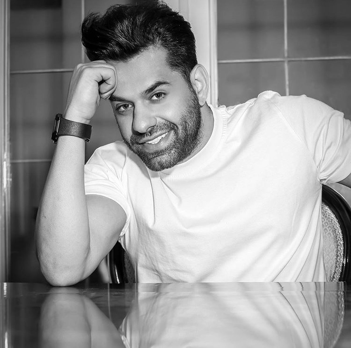 عکس سیاه و سفید رضا بهرام