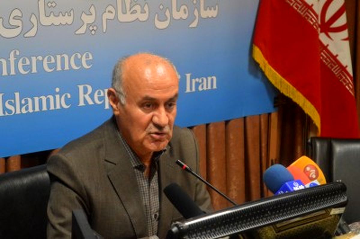 وزیر بهداشت چگونه از حقوق ده‌ها میلیونی دفاع می‌کند؟