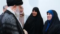دیدار نویسنده و راوی کتاب «فرنگیس» با امام‌خامنه‌ای+ عکس