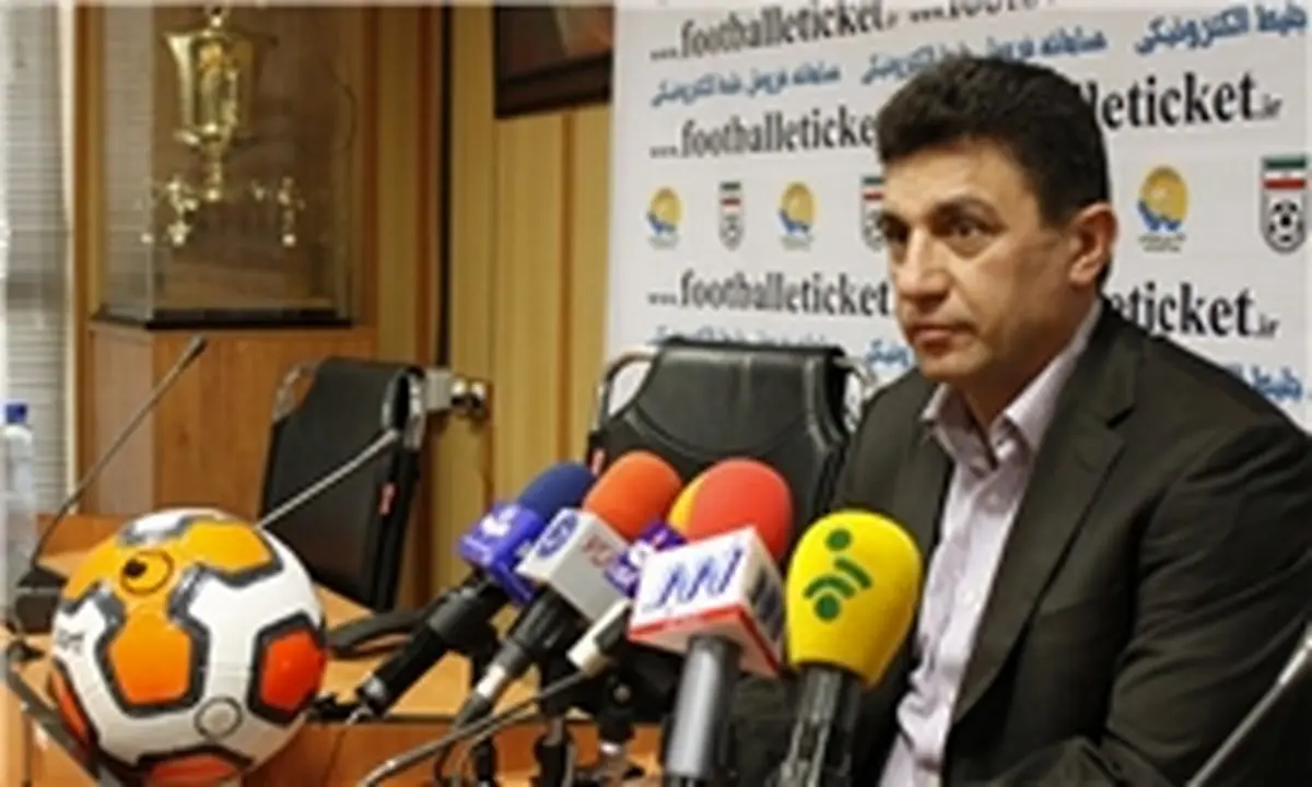 قلعه‌نویی: شاید با ۳ مهاجم مقابل پرسپولیس بازی کنیم
