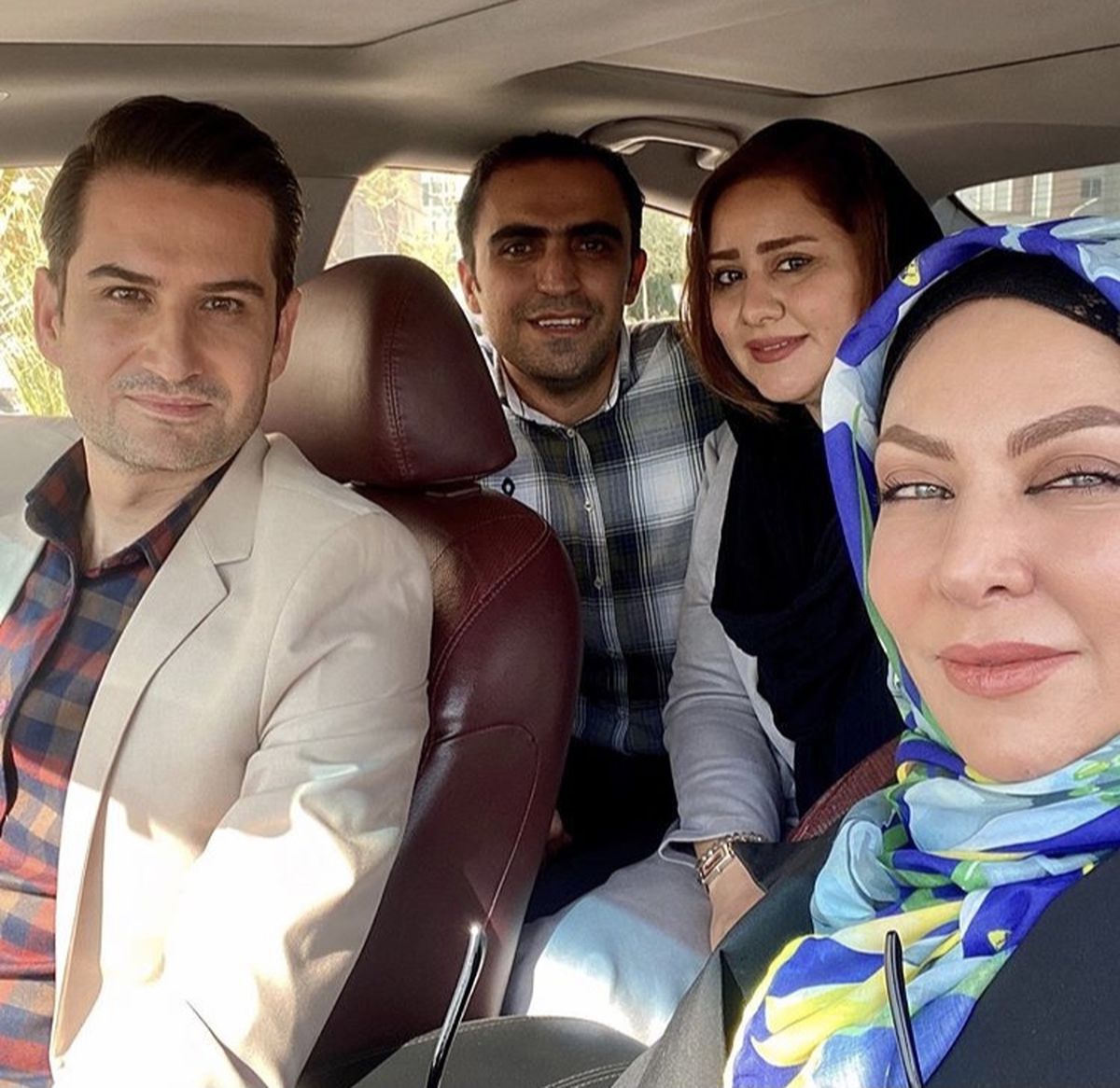 فقیهه سلطانی وپویا امینی در ماشین + عکی