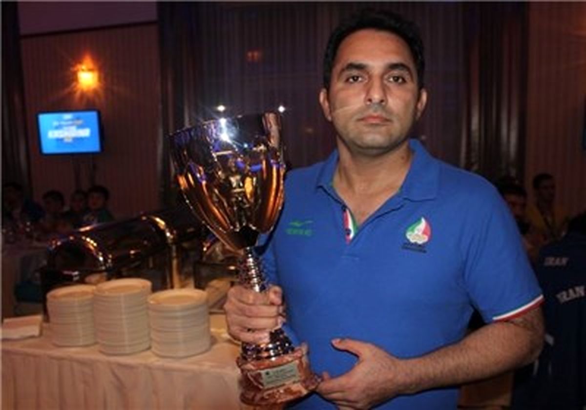 باقری: نصیری‌نیا مثل هندوانه دربسته است