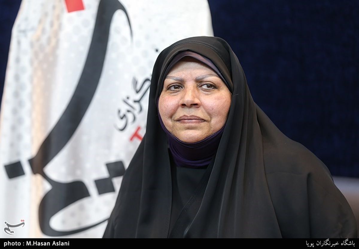 برکناری معاون اجرایی پردیس تئاتر تهران بخاطر پوشیدن  چادر!