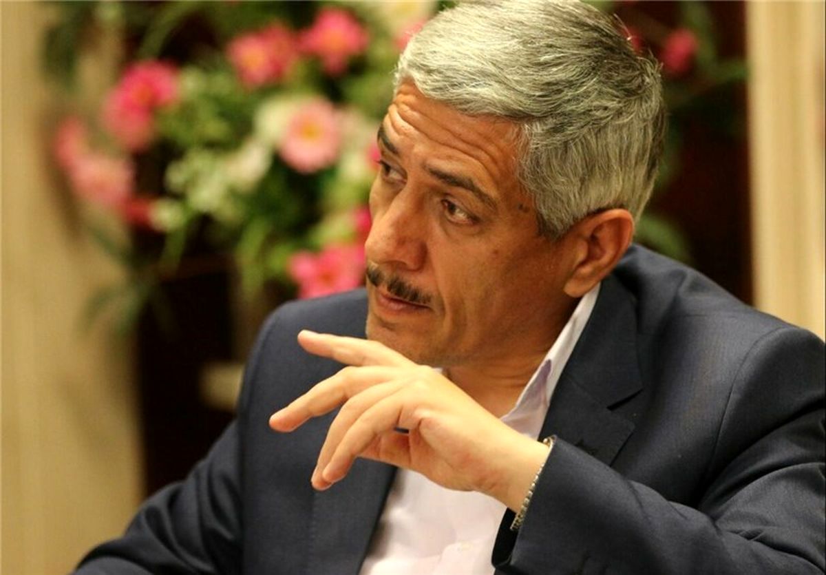 همتی:افزایش پروژه‌های نیمه‌تمام به نفع کشور و اقتصاد مقاومتی نیست