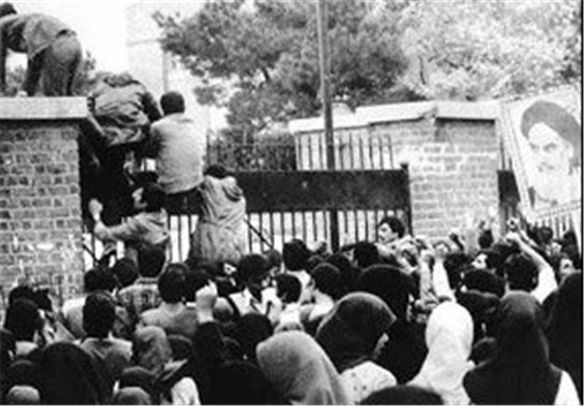 انتشار اسناد تسخیر لانه جاسوسی پس از بیانات مقام رهبری