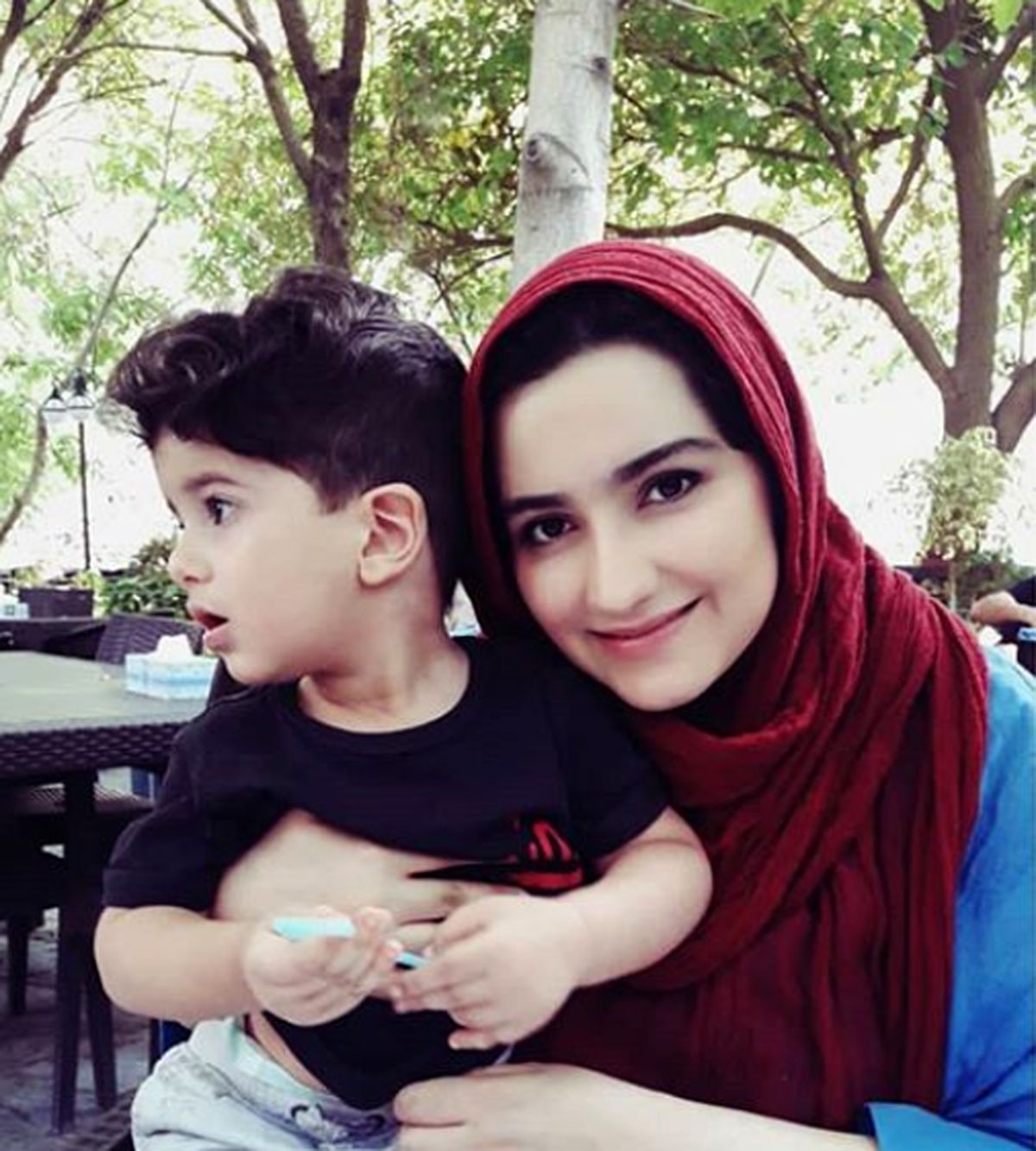 زهرا خاتمی و پسر بانمکش+عکس
