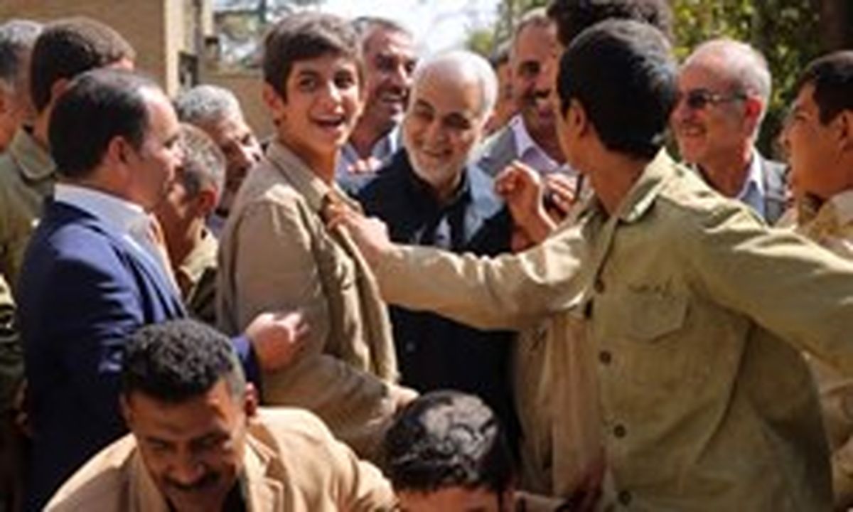 عکس: سردار سلیمانی در پشت صحنه یک فیلم