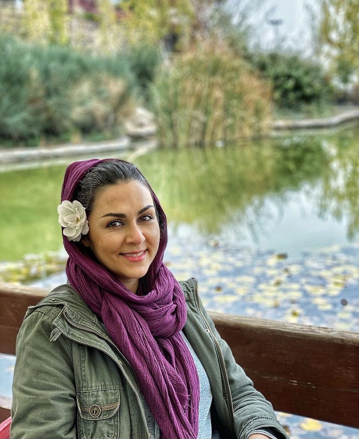 شیوا ابراهیمی در کنار دریاچه ای زیبا + عکس