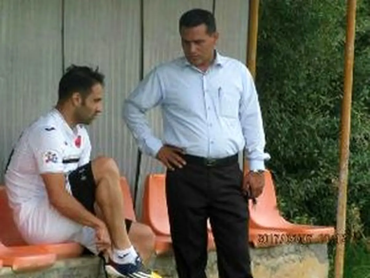 هافبک پرسپولیس در تمرین تیم دسته دومی