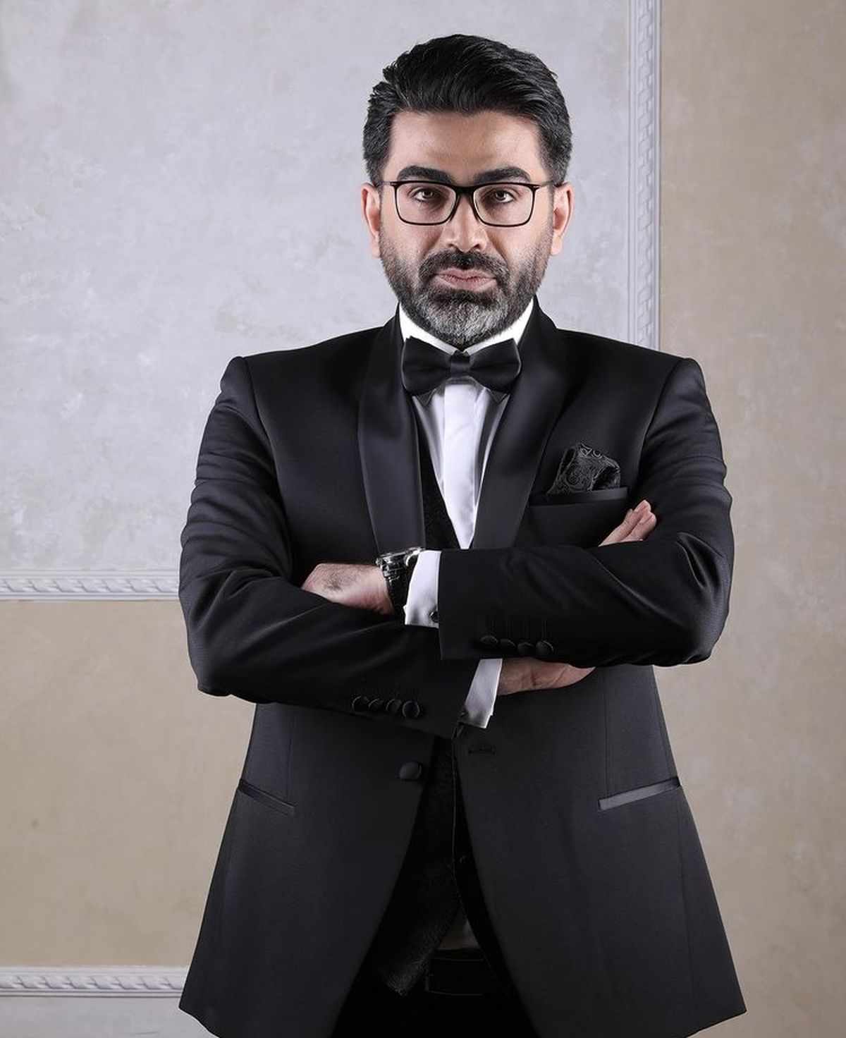 تیپ مافیایی فرزاد حسنی + عکس