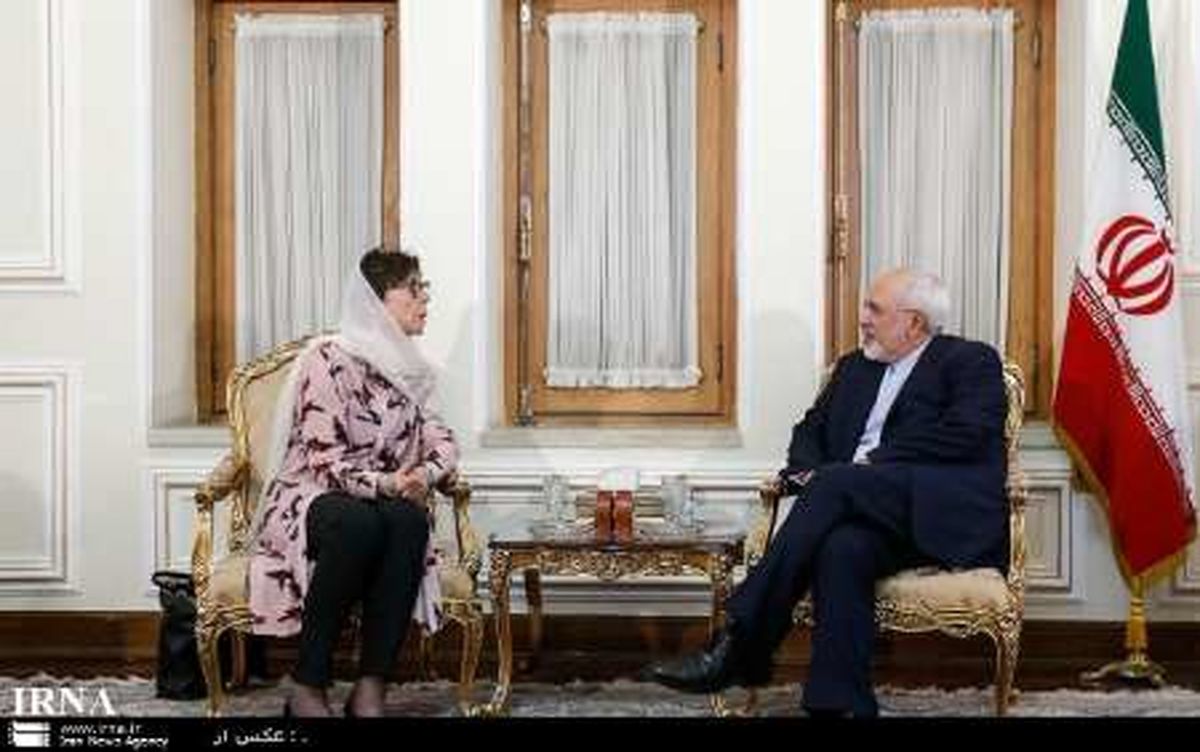ظریف : اروپا برای حفظ برجام بیشتر تلاش کند