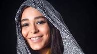 سلفی سانیا سالاری در اتومبیلش/عکس