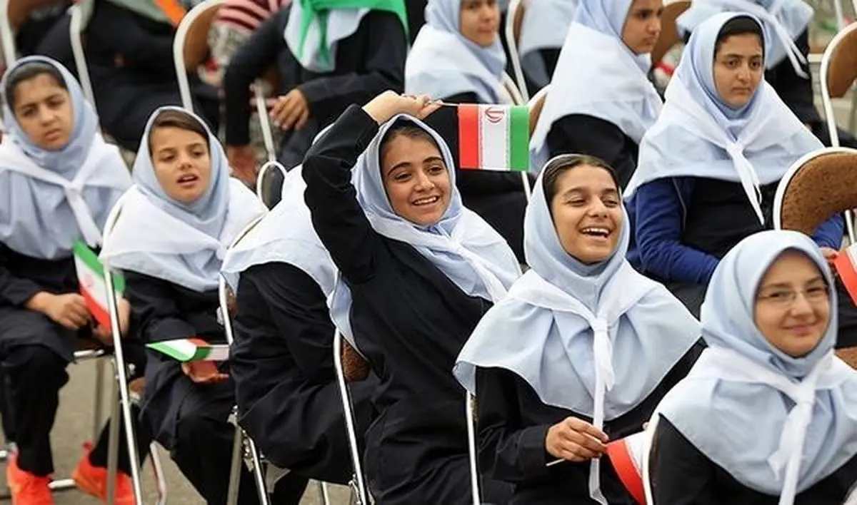 فعالیت مدارس در آخرین هفته سال