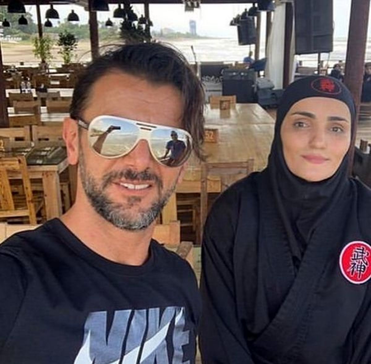 آقای بازیگر و مربی دختران نینجا در رستوران+عکس