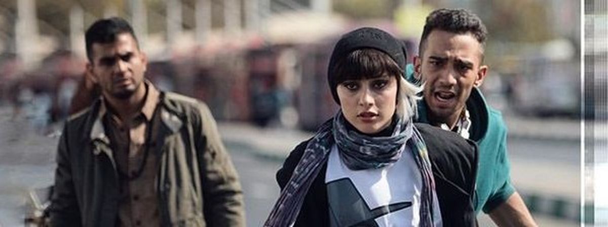 تیپ عجیب ترلان پروانه در خیابان و مزاحمت برای او