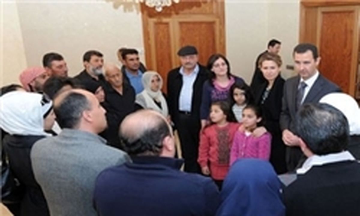 صحبت های بشار اسد در دیدار سرزده با خانواده شهدا