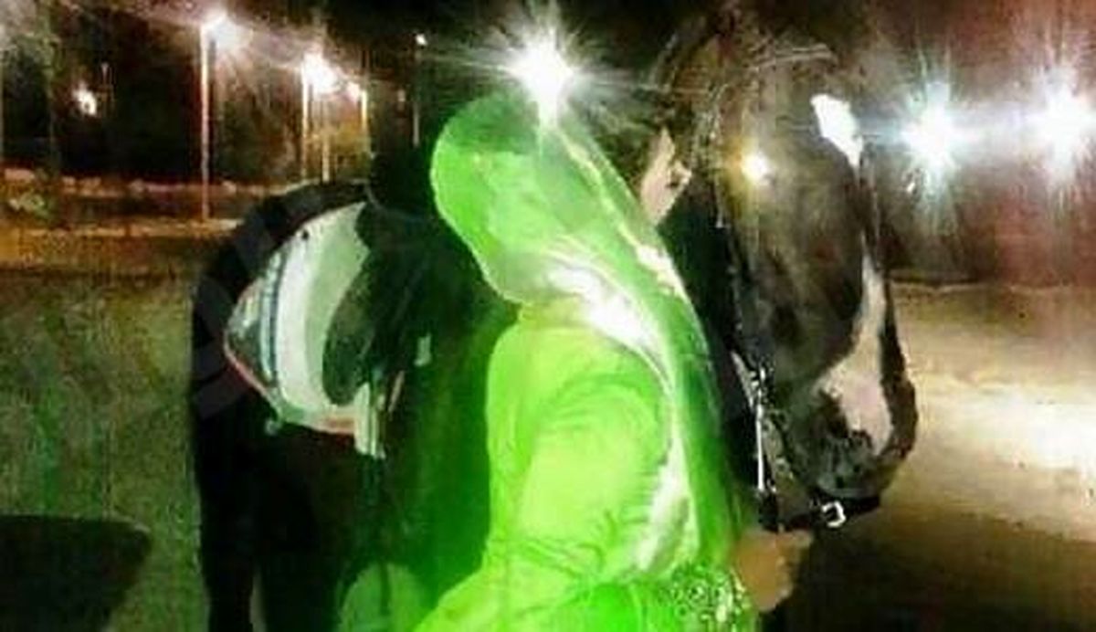 بوسه اسبی، غیرت مرد عربستانی را به جوش آورد! +عکس