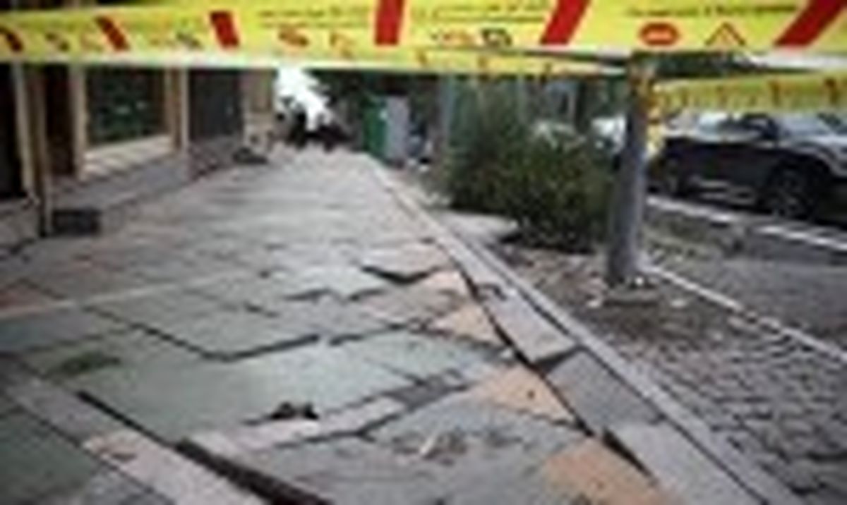 نشست سطحی زمین در چهارراه مولوی