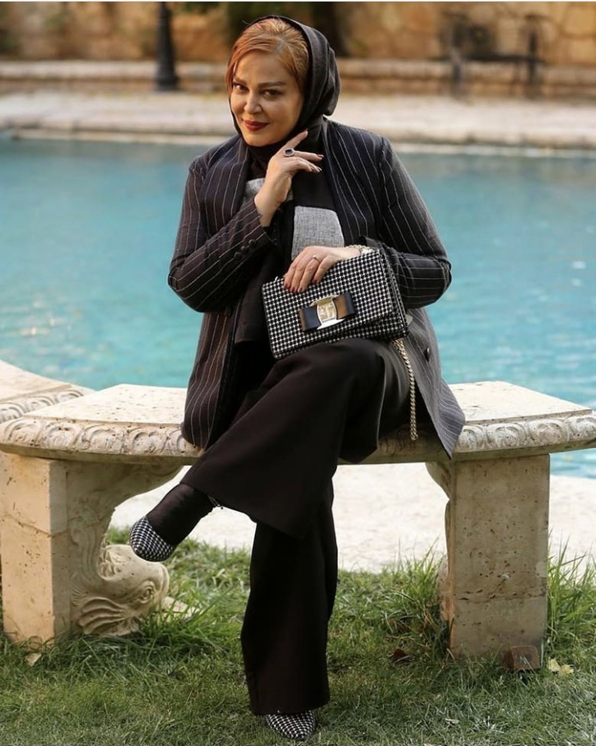 بهاره رهنما لب استخر + عکس