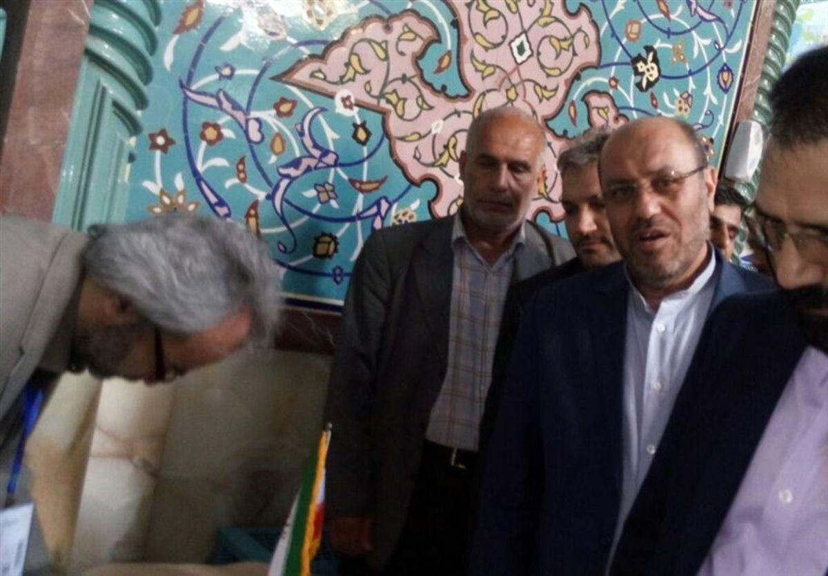 سردار دهقان رأی خود را به صندوق انداخت + عکس