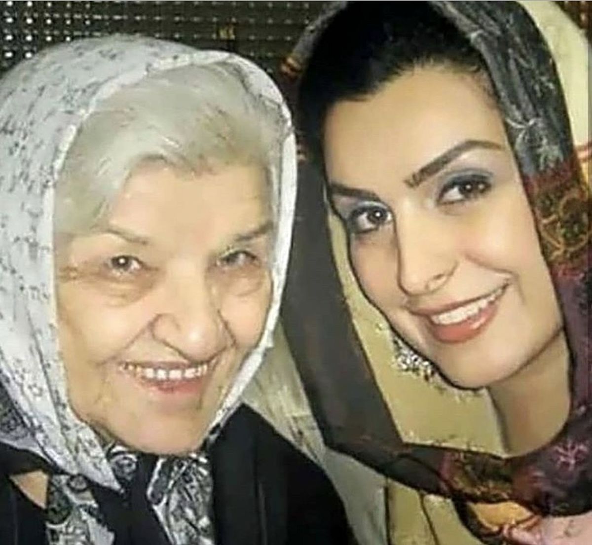 مرحوم ماهچهره خلیلی در کنار مادربزرگش + عکس