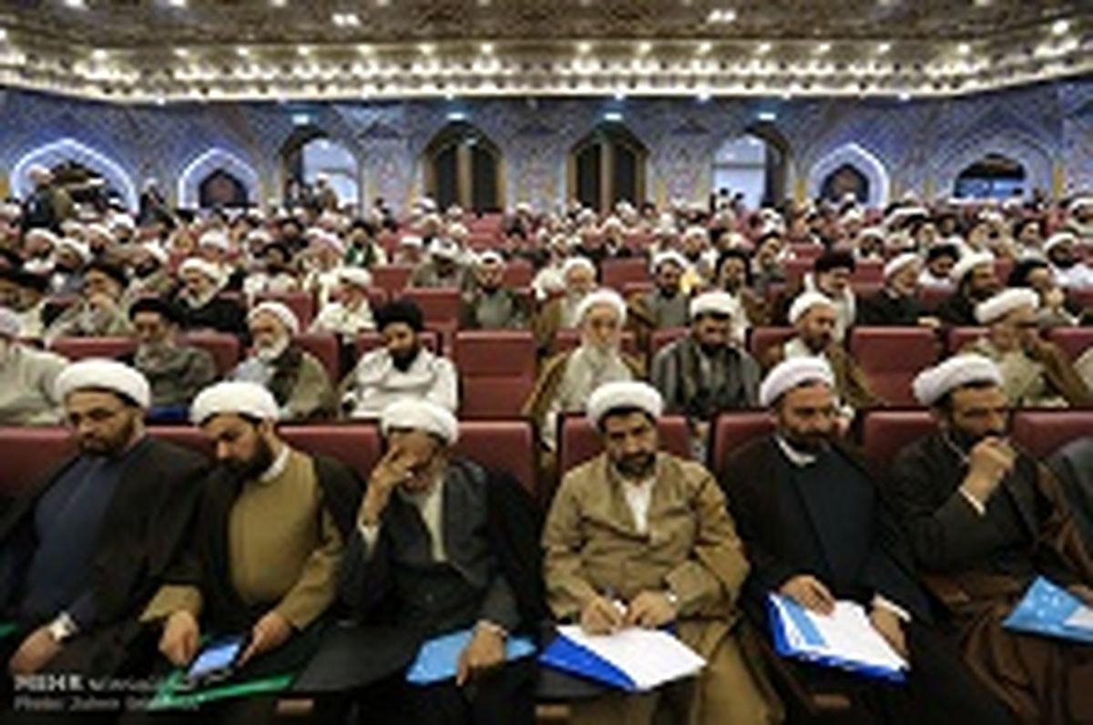 نامه 313 نفر از اساتید حوزه به رهبرانقلاب