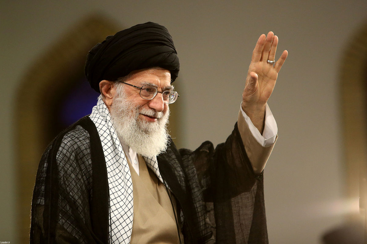 توئیتر::#لبیک_یا_خامنه_ای 