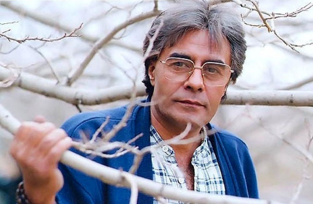 خسرو شکیبایی روی‌ آنتن شبکه نمایش