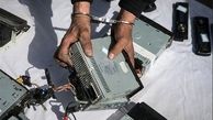 سارق داخل خودرو با 23 فقره سرقت دستگیر شد