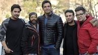 منوچهر هادی در کنار عوامل پشت صحنه سریال دل + عکس