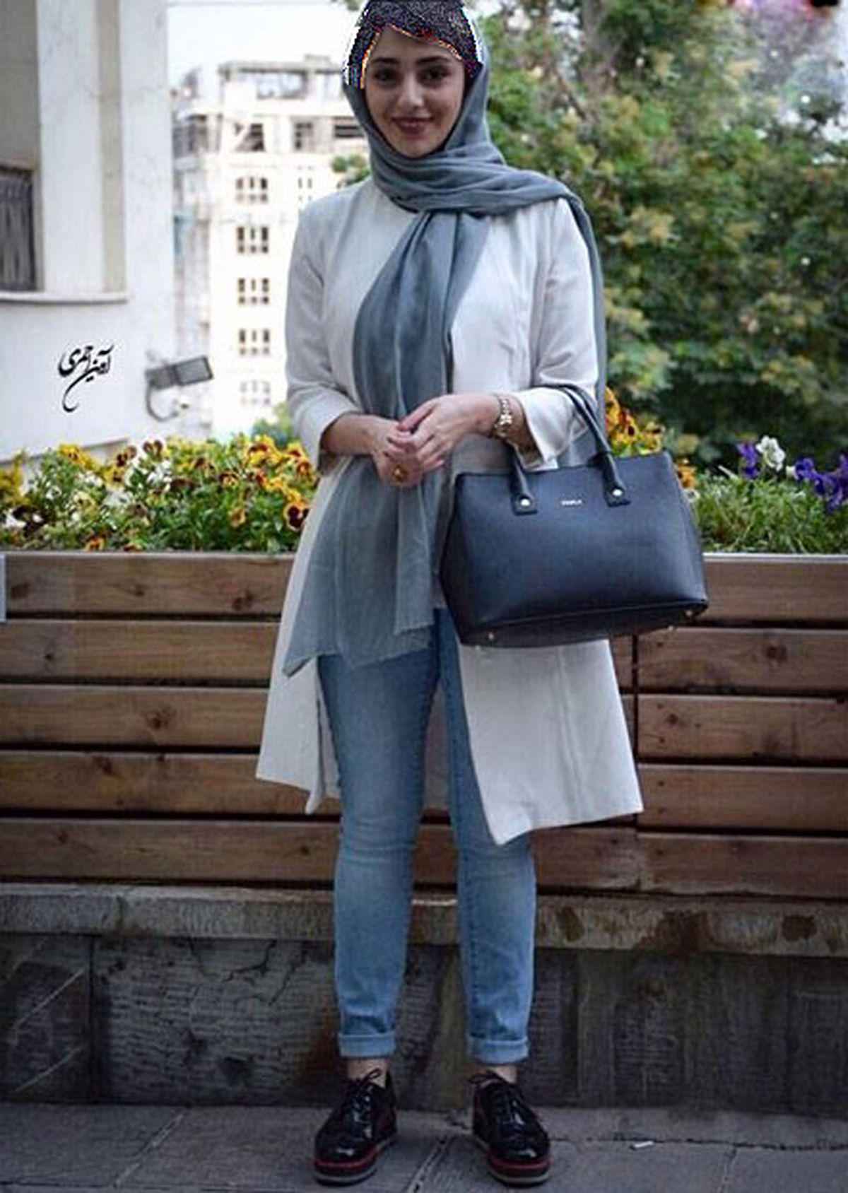 تیپ راحت و تابستانه هستی مهدوی+عکس