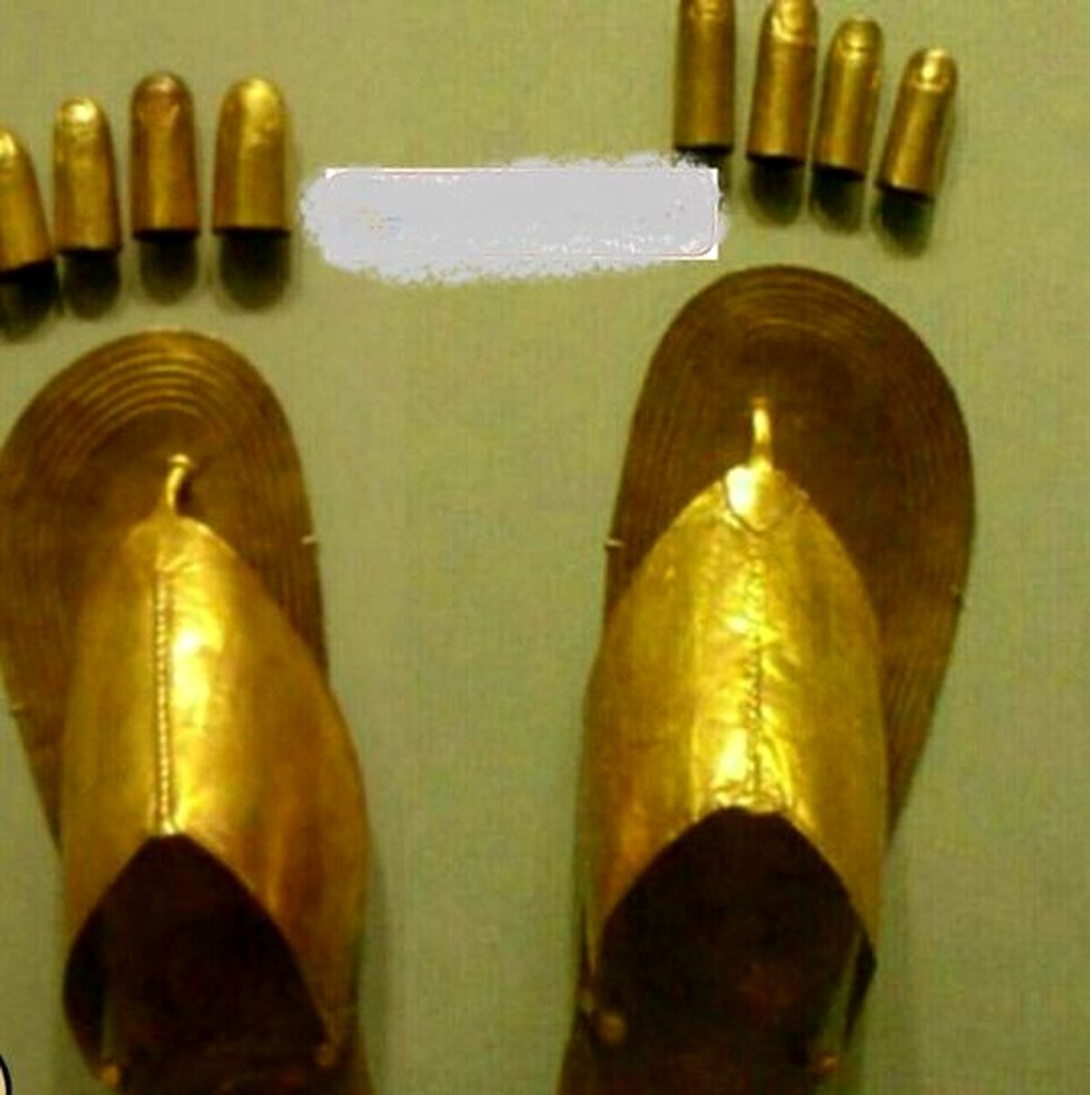 صندل ساخته شده از طلا متعلق به 3500 سال پیش