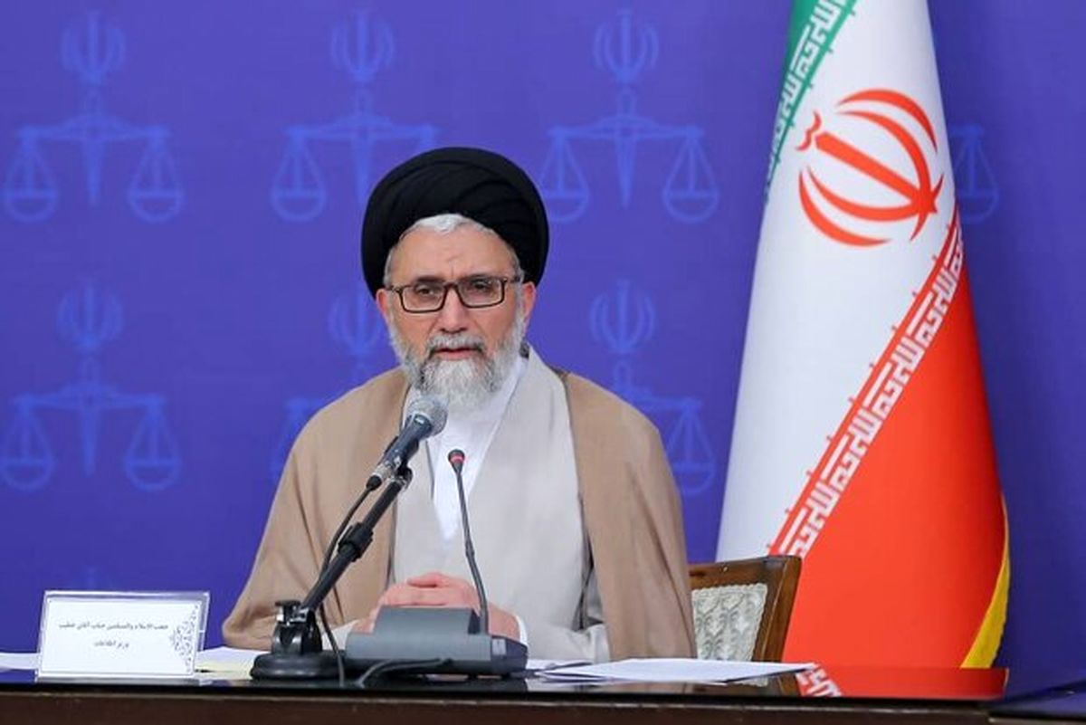 وزیر اطلاعات : دو فرانسوی بازداشت شده توریست نبودند