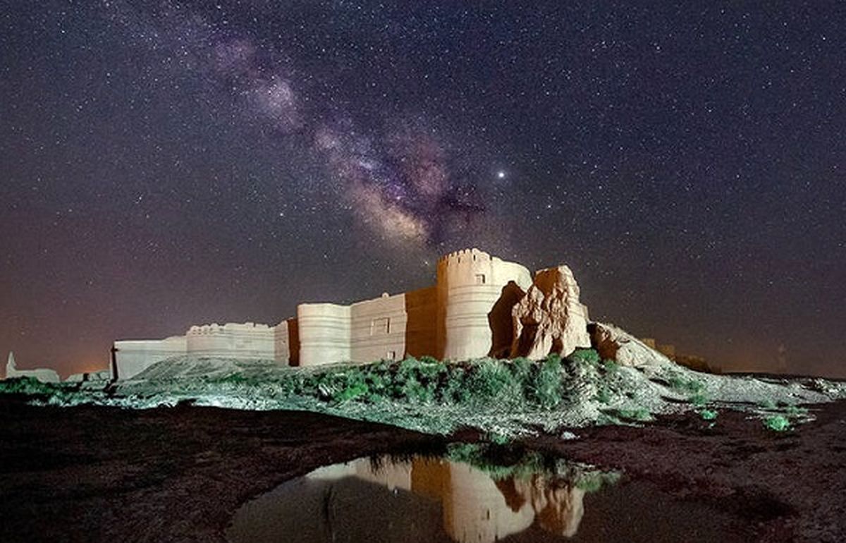 کهکشان راه شیری بر فراز شهر تاریخی بلقیس