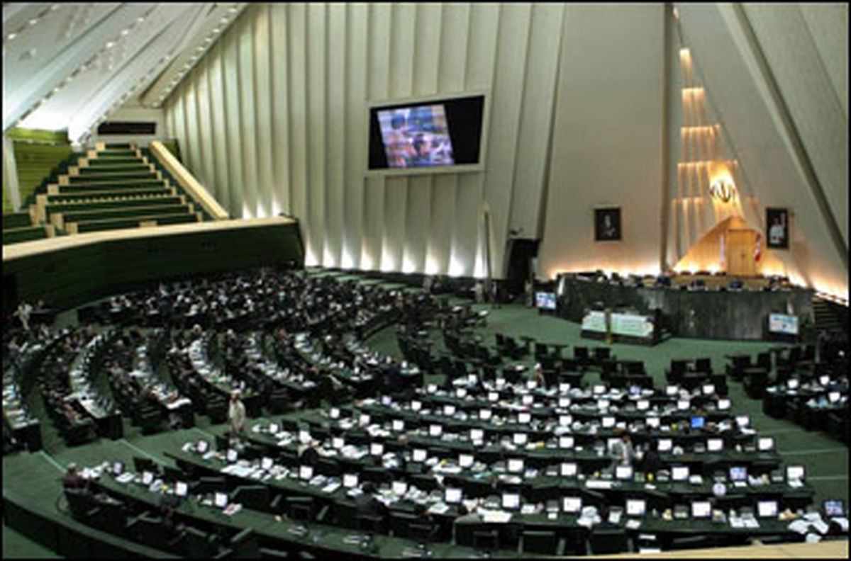 انتقاد از شتابزدگی مجلس در بررسی بودجه