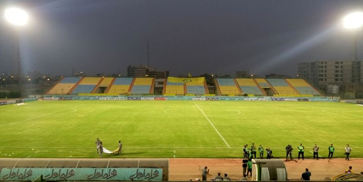 چند نفر از ورزشگاه خالی اخراج شدند