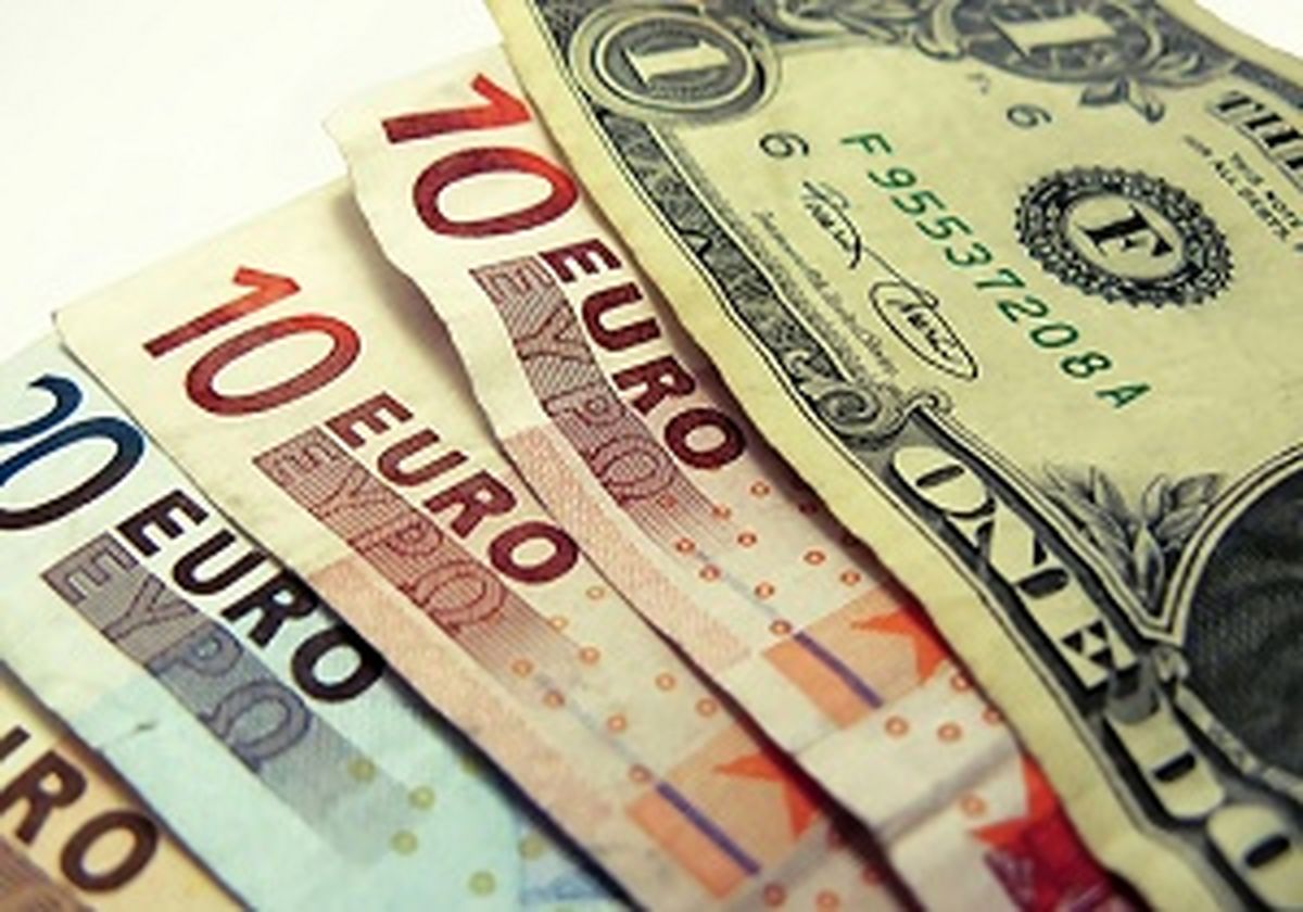 ارزش دلار در معاملات امروز بازار جهانی بالا رفت