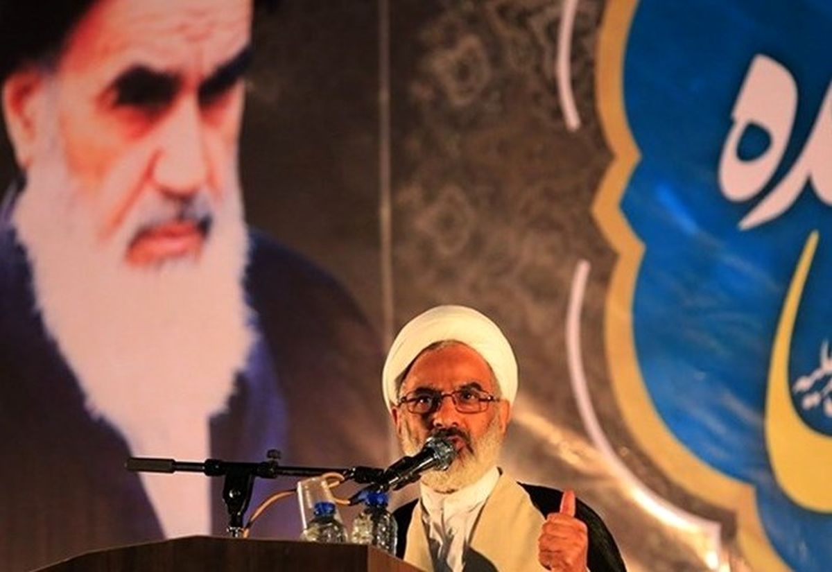 نماینده ولی فقیه در سپاه: انتخاب امام خامنه‌ای به عنوان رهبر انقلاب نظام ولایی امام راحل را زنده نگه داشت