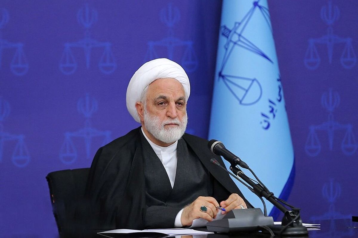 دستگاه های اطلاعاتی دست های پشت پرده بی حجابی را پیدا کنند
