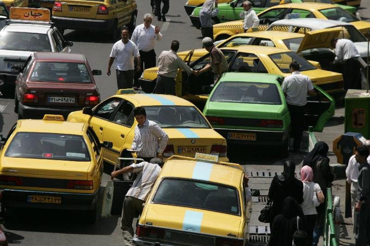 بازار هرج و مرج کرایه‌ های تاکسی در تهران/نداشتن پول خرد علت اصلی افزایش نرخ کرایه تاکسی