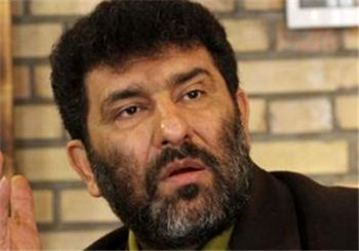 هرگاه روضه می‌خواندم زیر گلویم را می‌بوسید