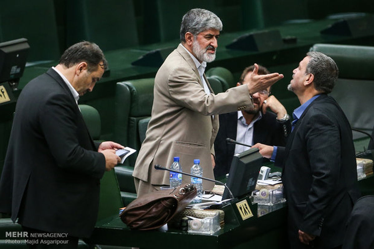 مطهری:لابی ها غیر متعارف مجلس را شبیه «پارک لاله» کرده است