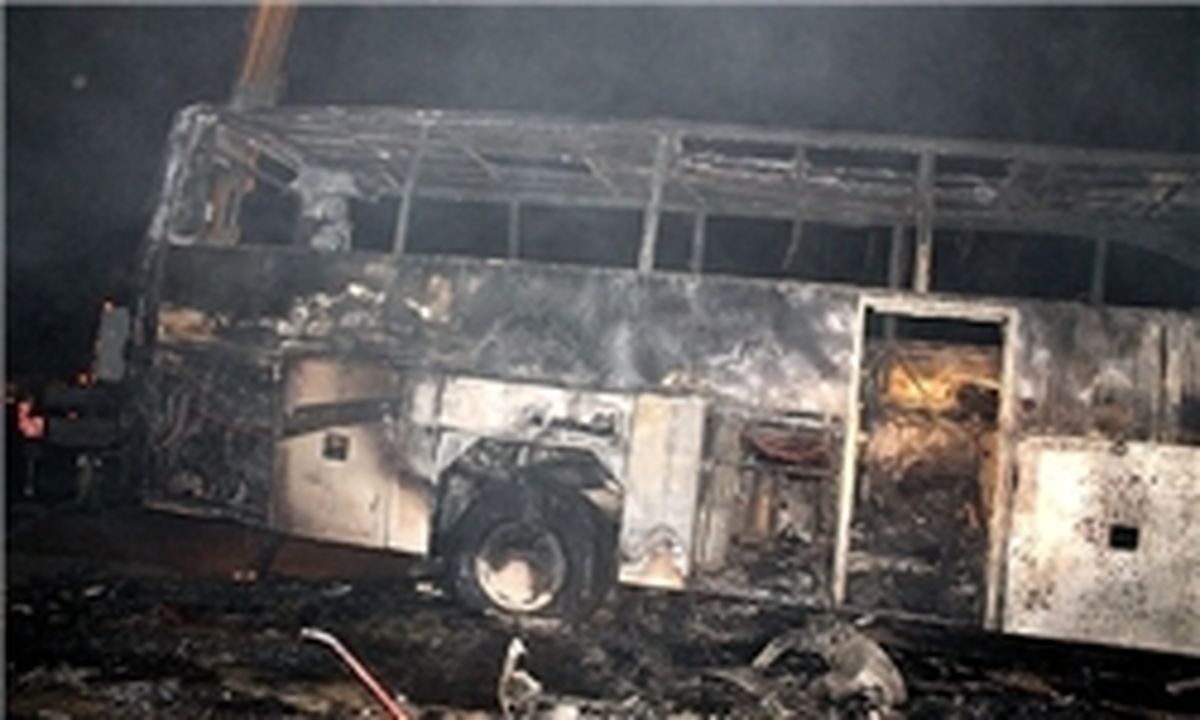 تصادف اتوبوس با کامیون ۱۲کشته بر جا گذاشت