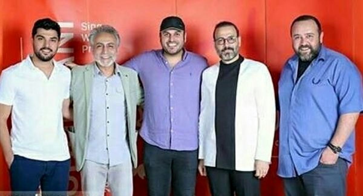 سینا مهراد در میان دوستانشان + عکس